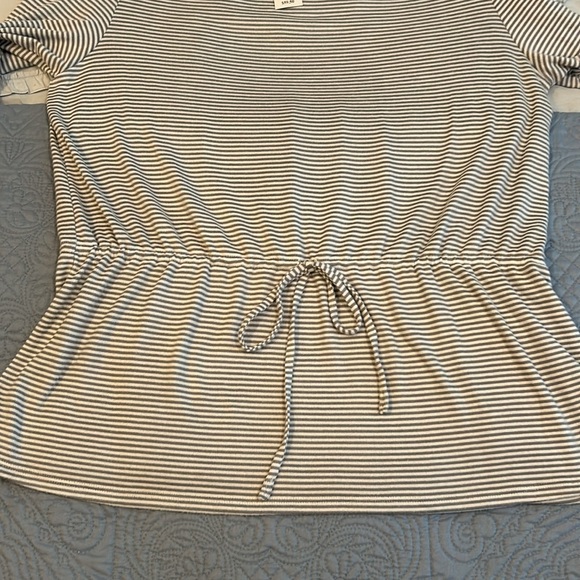 WHITE HOUSE BLACK MARKET Size XL Top - Picture 9 of 11